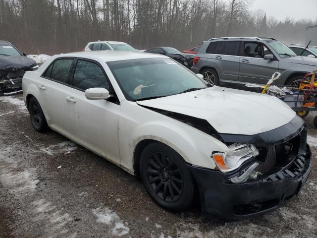 2C3CCAAG5DH503910 - 2013 CHRYSLER 300 WHITE photo 4