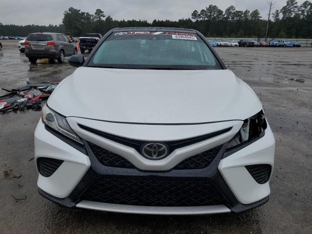 4T1K61AK6LU323877 - 2020 TOYOTA CAMRY XSE 白色 照片 5