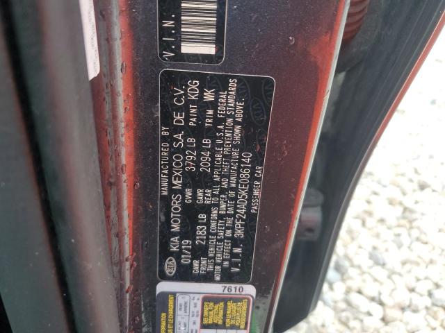 3KPF24AD5KE086140 - 2019 KIA FORTE FE GRAY photo 13