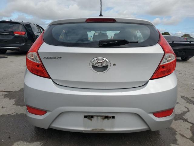 KMHCT5AE8HU312577 - 2017 HYUNDAI ACCENT SE SILVER photo 6