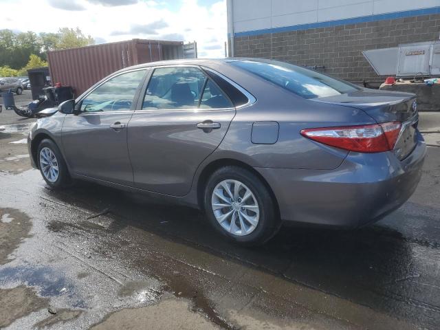 4T4BF1FK7GR541976 - 2016 TOYOTA CAMRY LE 灰色 照片 2