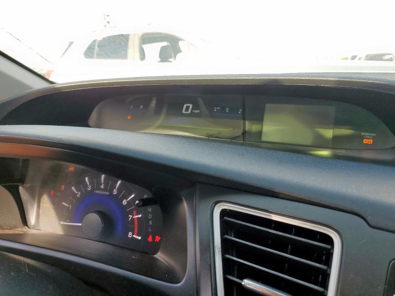 2HGFB2F57FH559554 - 2015 HONDA CIVIC LX 银色 照片 9