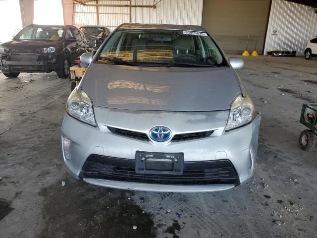 JTDKN3DU8F0446320 - 2015 TOYOTA PRIUS SILVER photo 5