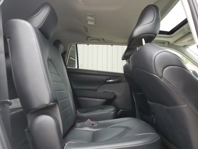 5TDGZRBH3NS588699 - 2022 TOYOTA HIGHLANDER XLE أبيض صورة 11