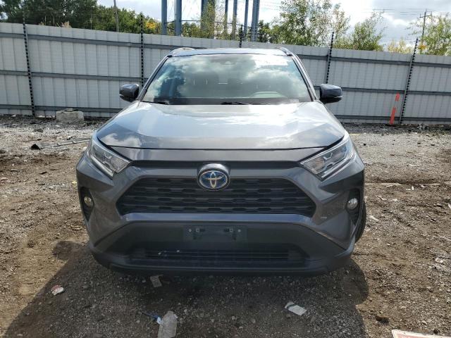 4T3R6RFV7MU030157 - 2021 TOYOTA RAV4 XLE Boz foto 5