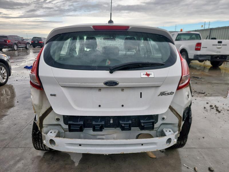 3FADP4EJ3HM129306 - 2017 FORD FIESTA SE WHITE photo 6