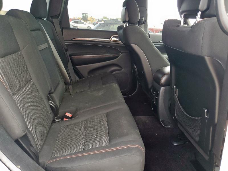 1C4RJEAGXHC634245 - 2017 JEEP GRAND CHEROKEE LAREDO WHITE photo 10