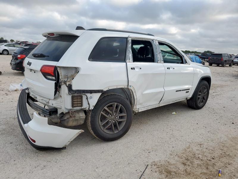 1C4RJEAGXHC634245 - 2017 JEEP GRAND CHEROKEE LAREDO WHITE photo 3