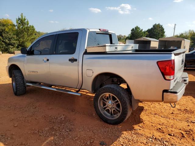 1N6AA0EJ4EN512564 - 2014 NISSAN TITAN S SILVER photo 2