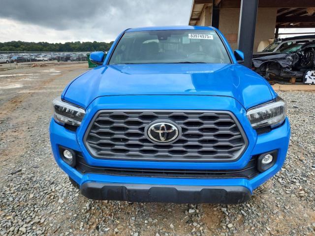 3TMCZ5AN0LM339885 - 2020 TOYOTA TACOMA DOUBLE CAB BLUE photo 5