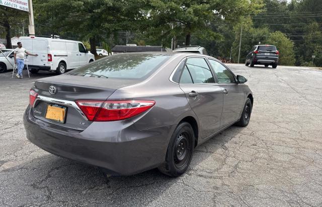 4T1BF1FK6FU916197 - 2015 TOYOTA CAMRY LE CHARCOAL photo 4