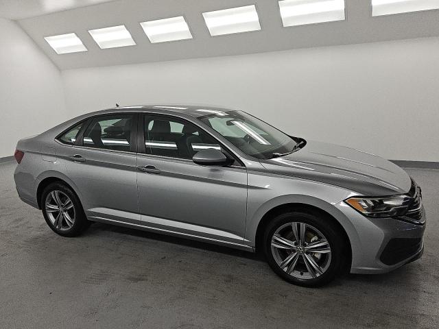 3VWEM7BU8RM043124 - 2024 VOLKSWAGEN JETTA SE SILVER photo 4