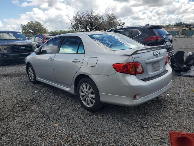 1NXBU4EE8AZ330340 - 2010 TOYOTA COROLLA BASE Gümüş foto 2