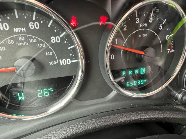 1C4BJWEG2FL770349 - 2015 JEEP WRANGLER U SAHARA მწვანე ფოტო 8