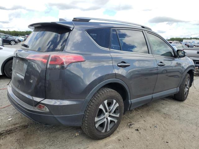 JTMZFREV4HJ108030 - 2017 TOYOTA RAV4 LE ნაცრისფერი ფოტო 3