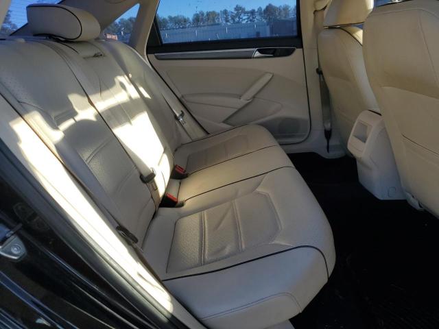 1VWDT7A3XHC063043 - 2017 VOLKSWAGEN PASSAT R-LINE Schwarz Foto 10