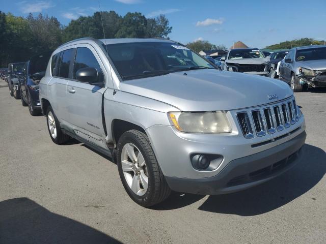 1C4NJCBA4CD504199 - 2012 JEEP COMPASS SPORT Серебристый фото 4