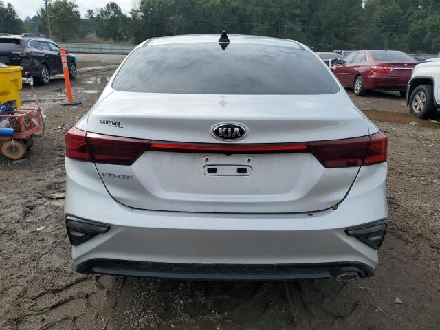 3KPF24ADXLE205723 - 2020 KIA FORTE FE SILVER photo 6