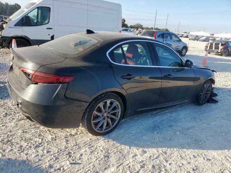 ZARFAEBN0H7556475 - 2017 ALFA ROMEO GIULIA Սև լուսանկար 3