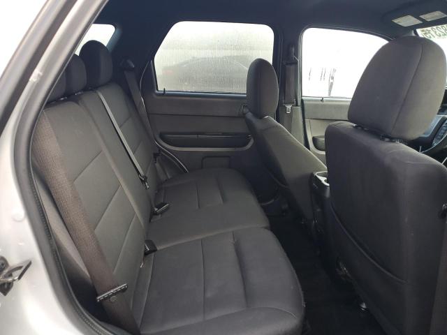 1FMCU9D76BKB69620 - 2011 FORD ESCAPE XLT SILVER photo 11