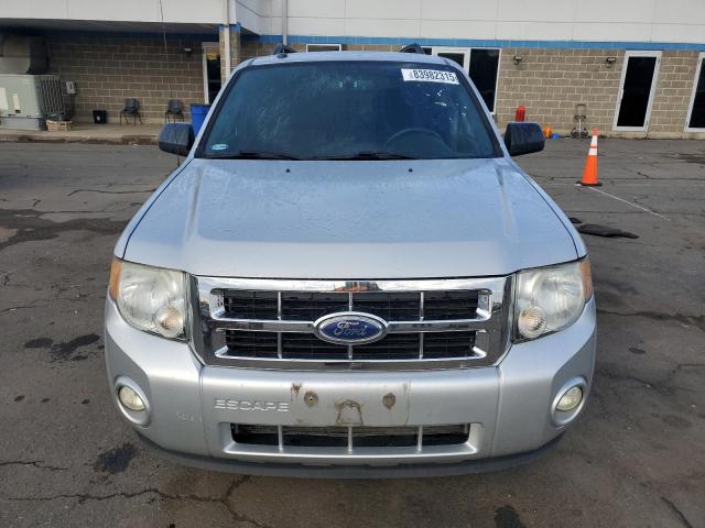 1FMCU9D76BKB69620 - 2011 FORD ESCAPE XLT SILVER photo 5