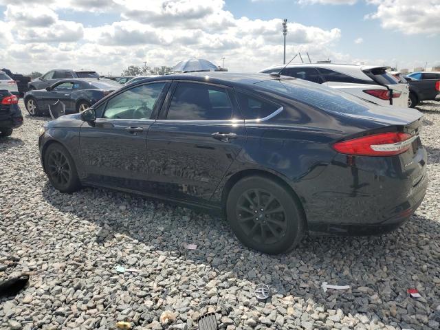 3FA6P0H70HR204824 - 2017 FORD FUSION SE BLACK photo 2