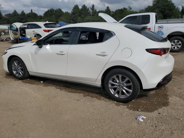 JM1BPAJL5N1502653 - 2022 MAZDA 3 WHITE photo 2