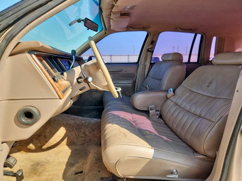 1LNLM81W0PY774243 - 1993 LINCOLN TOWN CAR EXECUTIVE GOLD photo 7