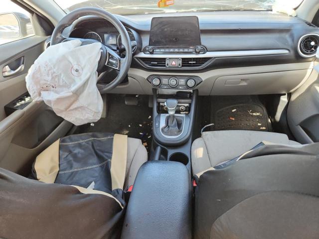 3KPF24ADXME332604 - 2021 KIA FORTE FE BLACK photo 8