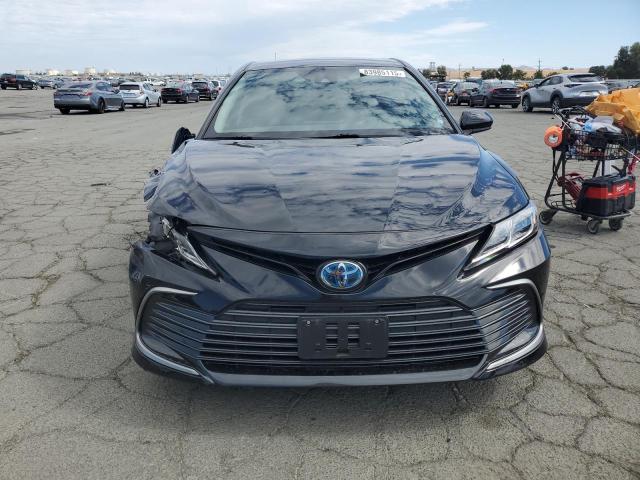 4T1C31AKXNU571369 - 2022 TOYOTA CAMRY LE BLACK photo 5