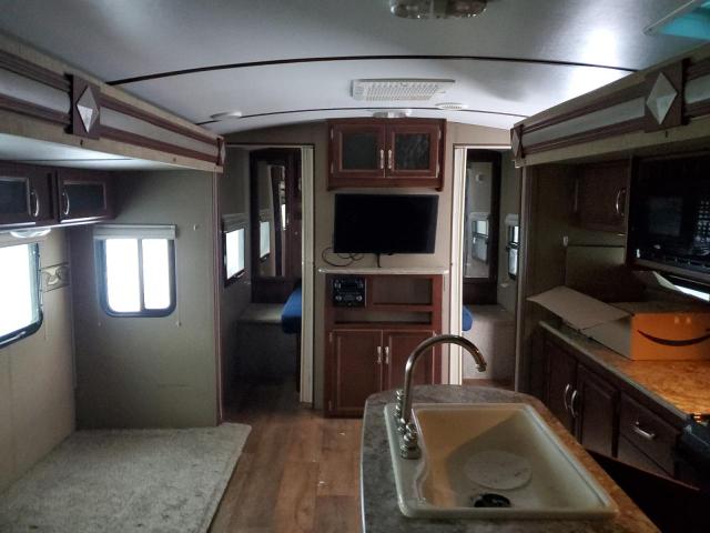 4YDT2652XFB453475 - 2015 KEYSTONE OUTBACK CREAM photo 5