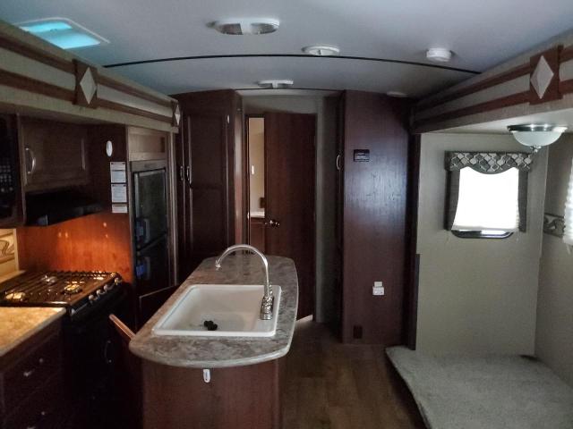 4YDT2652XFB453475 - 2015 KEYSTONE OUTBACK CREAM photo 6