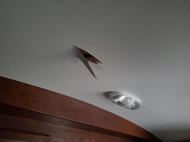 4YDT2652XFB453475 - 2015 KEYSTONE OUTBACK CREAM photo 9