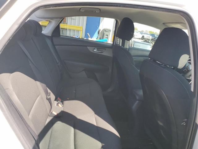 3KPF24AD5LE184618 - 2020 KIA FORTE FE WHITE photo 10