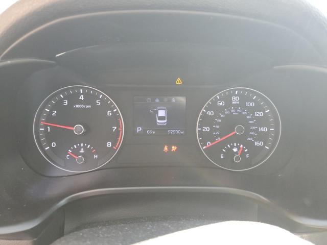 3KPF24AD5LE184618 - 2020 KIA FORTE FE WHITE photo 9