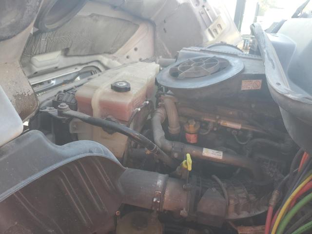 3AKBGADV0HSJD0508 - 2017 FREIGHTLINER CASCADIA 1 Weiß Foto 7