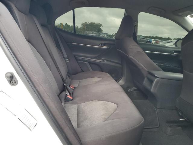 4T1C11AKXLU358649 - 2020 TOYOTA CAMRY LE WHITE photo 10