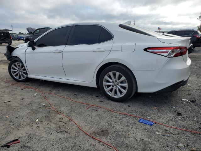 4T1C11AKXLU358649 - 2020 TOYOTA CAMRY LE WHITE photo 2