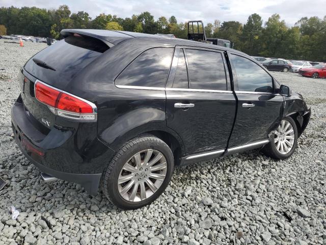 2LMDJ6JK2DBL19342 - 2013 LINCOLN MKX BLACK photo 3