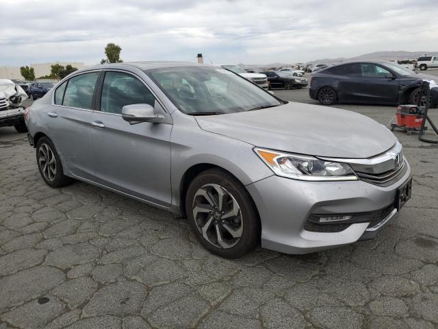 1HGCR2F87HA160895 - 2017 HONDA ACCORD EXL SILVER photo 4