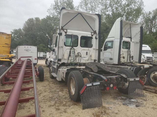 3AKBGADV2JSJN2665 - 2018 FREIGHTLINER CASCADIA 1 Biały zdjęcie 3