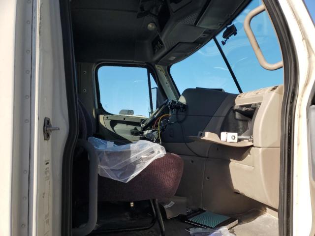 3AKBGADV2JSJN2665 - 2018 FREIGHTLINER CASCADIA 1 Biały zdjęcie 5