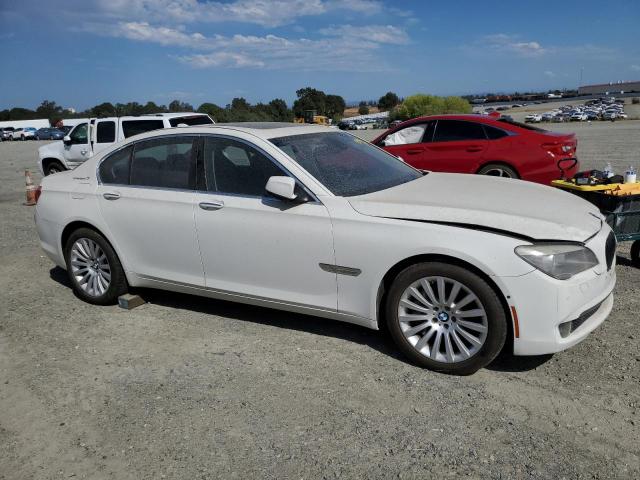 WBAKX6C55CC197178 - 2012 BMW 750 I WHITE photo 4