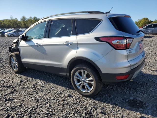 1FMCU9GD4JUD46816 - 2018 FORD ESCAPE SE فضي صورة 2