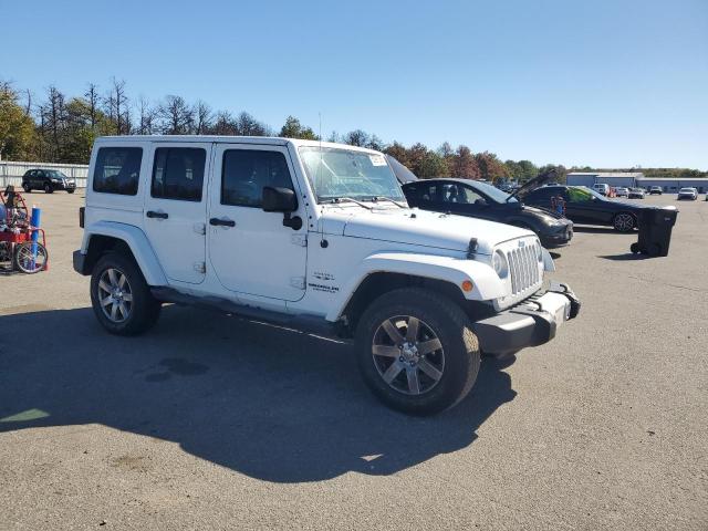 1C4BJWEG6GL266324 - 2016 JEEP WRANGLER U SAHARA 白色 照片 4