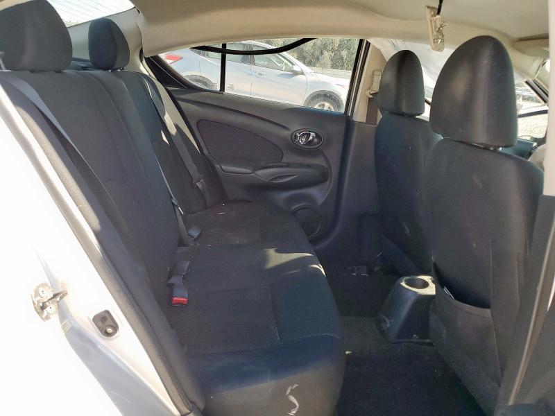 3N1CN7AP1DL872525 - 2013 NISSAN VERSA S SILVER photo 10