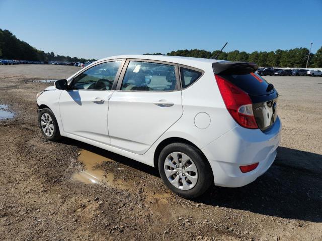 KMHCT5AE0HU307566 - 2017 HYUNDAI ACCENT SE WHITE photo 2