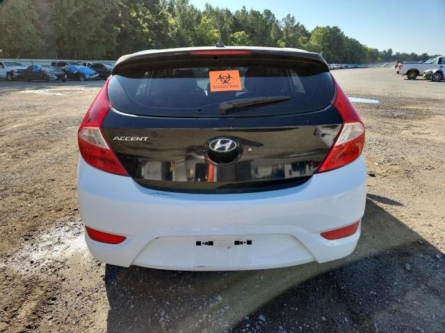 KMHCT5AE0HU307566 - 2017 HYUNDAI ACCENT SE WHITE photo 6