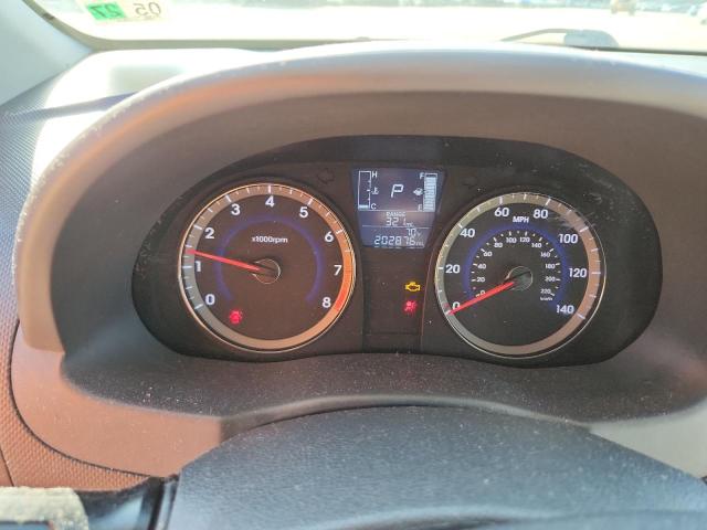 KMHCT5AE0HU307566 - 2017 HYUNDAI ACCENT SE WHITE photo 9