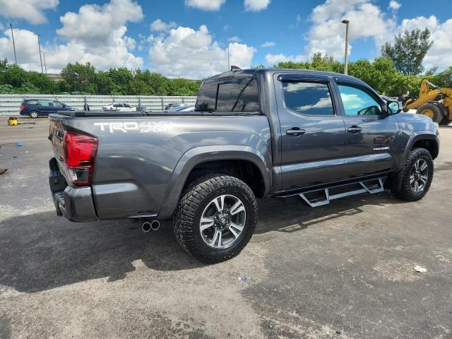 3TMCZ5AN6JM144189 - 2018 TOYOTA TACOMA DOUBLE CAB 灰色 照片 3